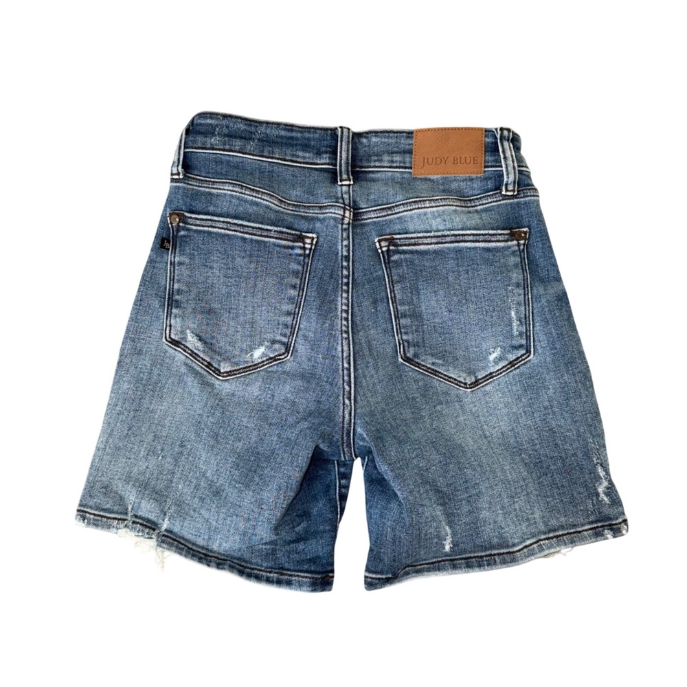 Judy Blue Denim Shorts Womens Small Blue Excellent Distressed Bermuda JB15259MD - Picture 4 of 4